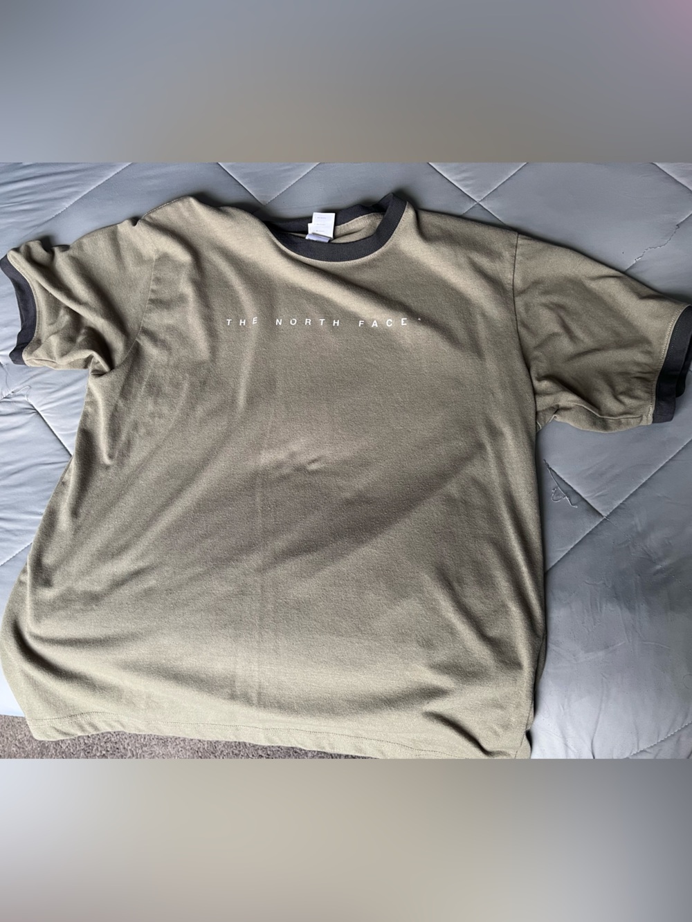Green North Face Men’s Large Short sleeve shirt